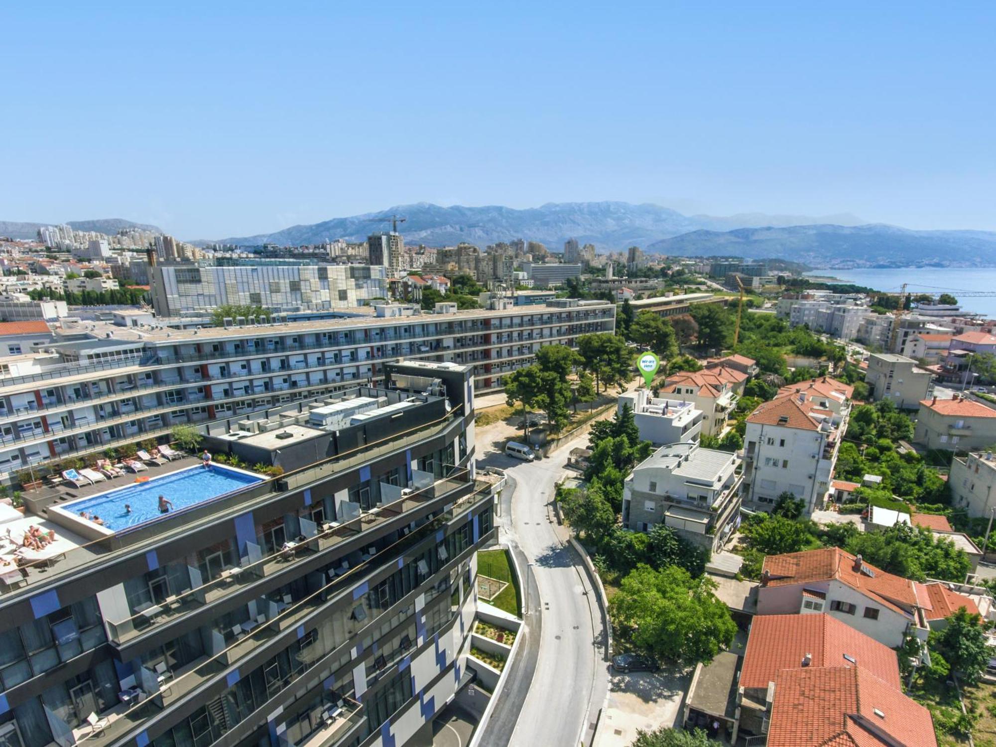 Apartment With Terrace And Free Parking - Beach Nearby Split Exterior photo